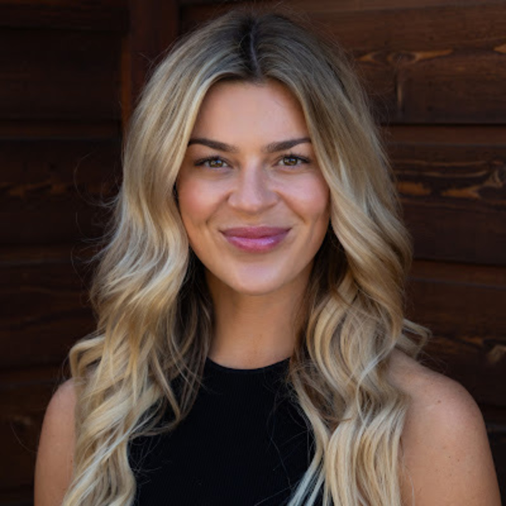 Meet your Posher, Christina